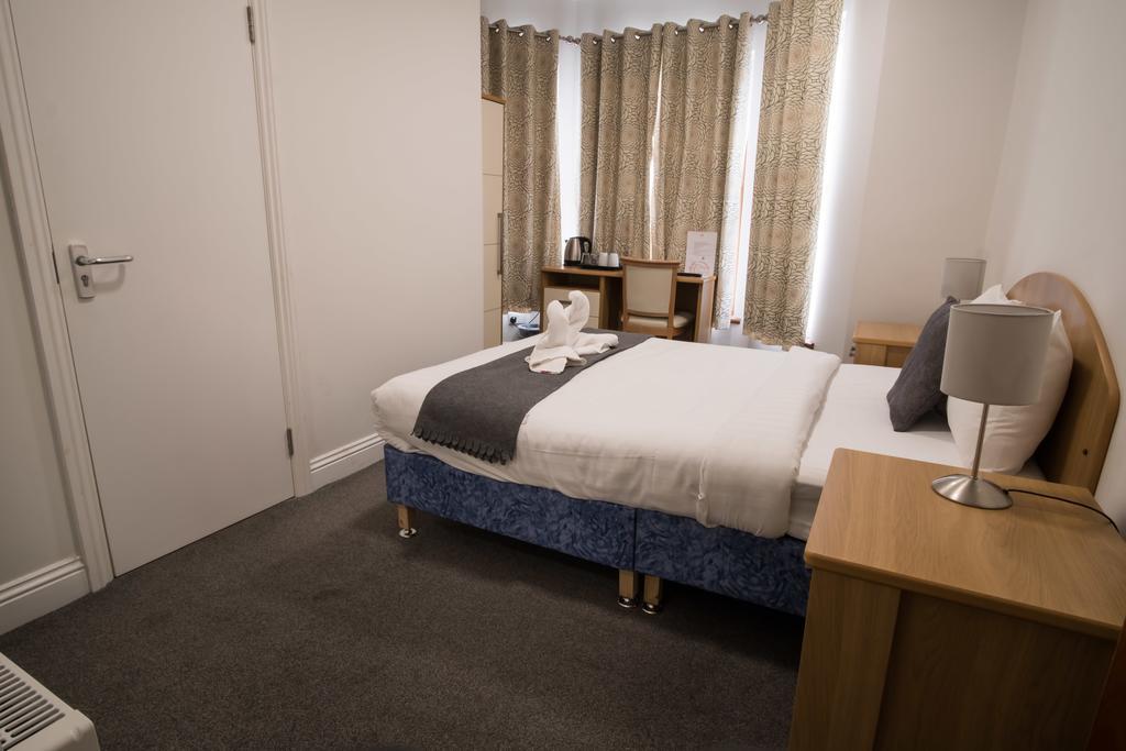 Rosalee Hotel Ілфорд Екстер'єр фото